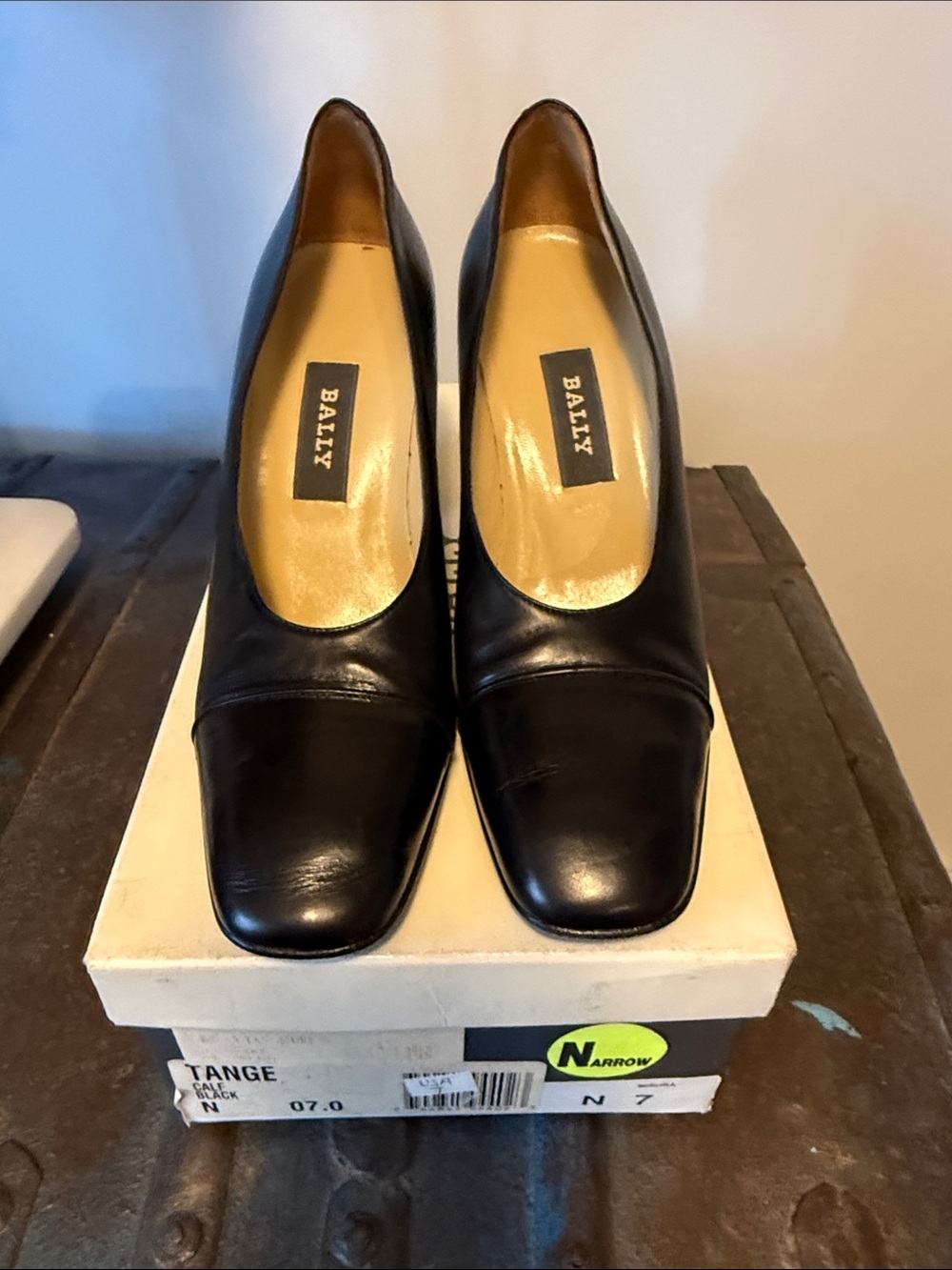Bally Tange Black calfskin women’s heels 7 Narrow